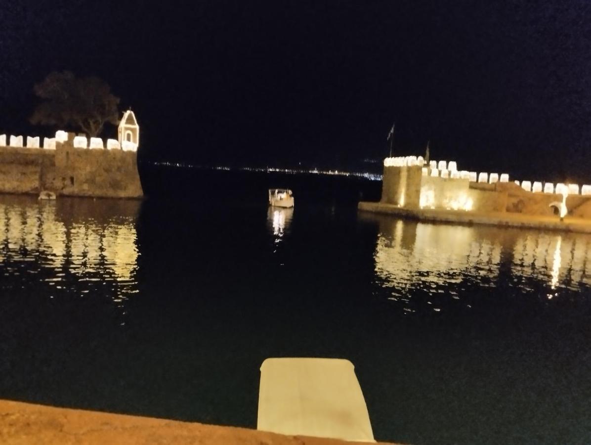 Πέτρινο Στη Θάλασσα Apartment Nafpaktos Luaran gambar
