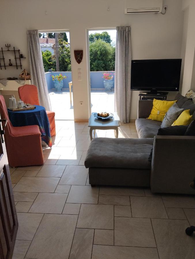 Πέτρινο Στη Θάλασσα Apartment Nafpaktos Luaran gambar